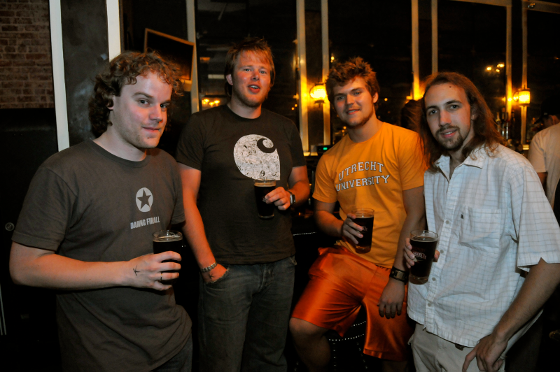Illustration for article titled Kotaku's E3 Party: Great Success